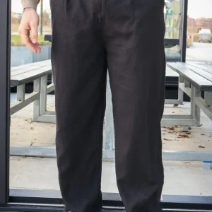 Solid Dethan Tapered Pleat Pants True Black